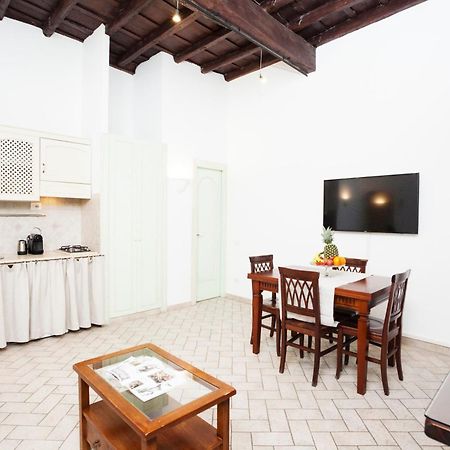 Tritone 91 Apartments Рим Екстериор снимка